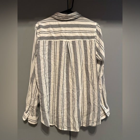 ❤️Lucky Brand - White and Gray Casual Button Down Shirt (Size M) - Picture 11 of 12